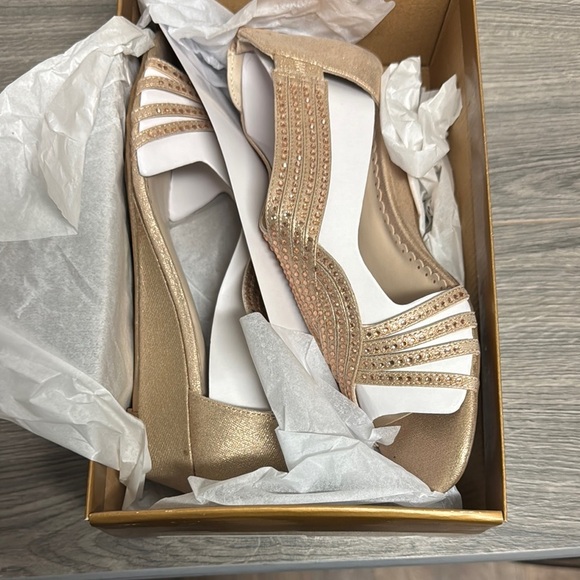 Charter Club Ginifur Wedge Sandals - Picture 2 of 7